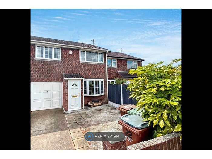 3 Bedroom Terraced House To Rent In Bestwood Park Drive West, Nottingham, NG5