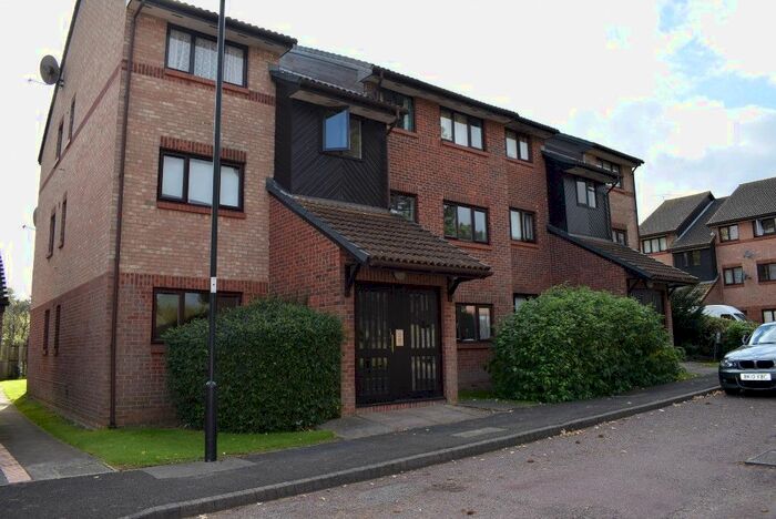 1 Bedroom Flat To Rent In John Gooch Drive, Enfield, EN2