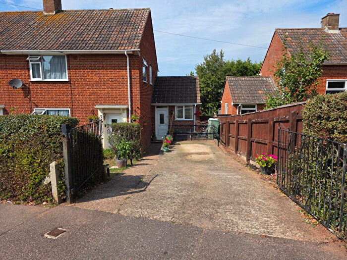 3 Bedroom End Of Terrace House For Sale In Moorfield Close, Exmouth, EX8