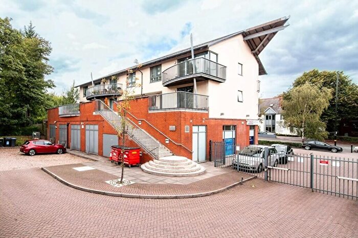 2 Bedroom Flat To Rent In Hagley Road, Edgbaston, Birmingham, B17