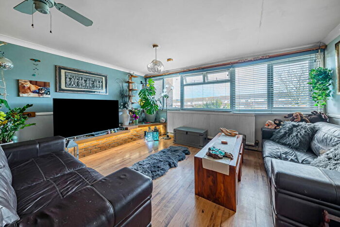 4 Bedroom Town House For Sale In St. Agnells Lane, Hemel Hempstead, HP2