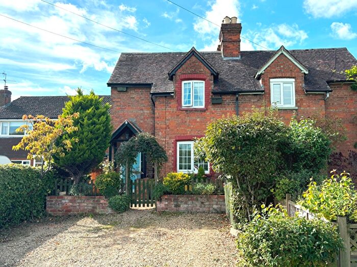 2 Bedroom Semi-Detached House For Sale In Mickleton Road, Evesham, WR11