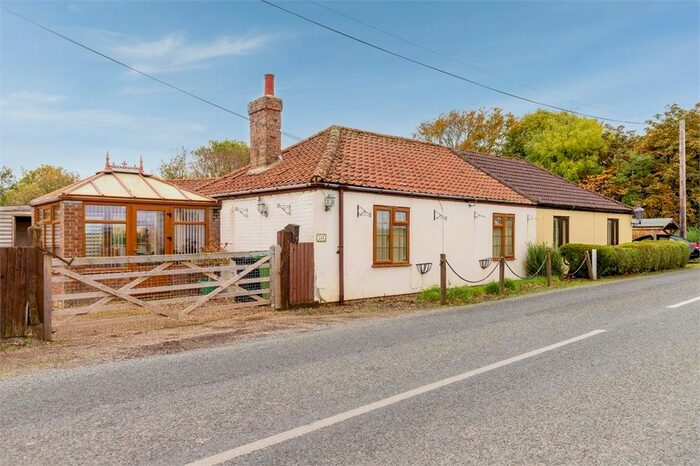 2 Bedroom Semi-Detached Bungalow For Sale In St Pauls Road South, Walton Highway, Wisbech, Norfolk PE14