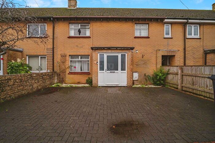 3 Bedroom Terraced House For Sale In Cocklands, Charminster, Dorchester, DT2