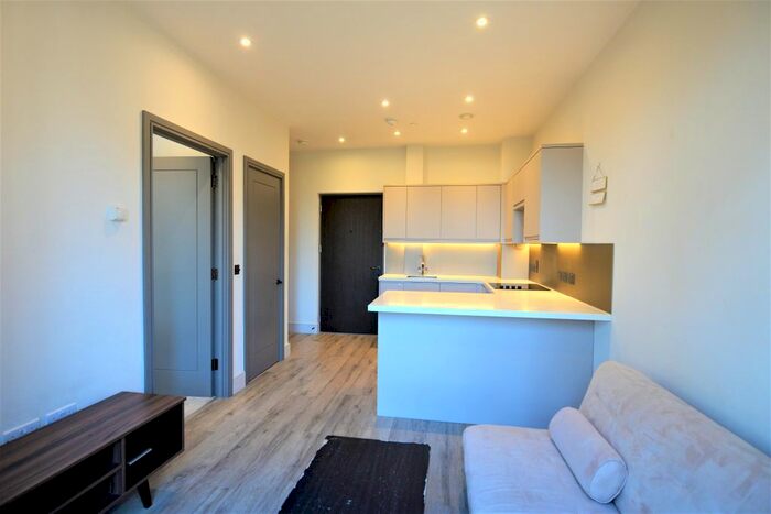 1 Bedroom Flat To Rent In Nixey Close, Slough, SL1