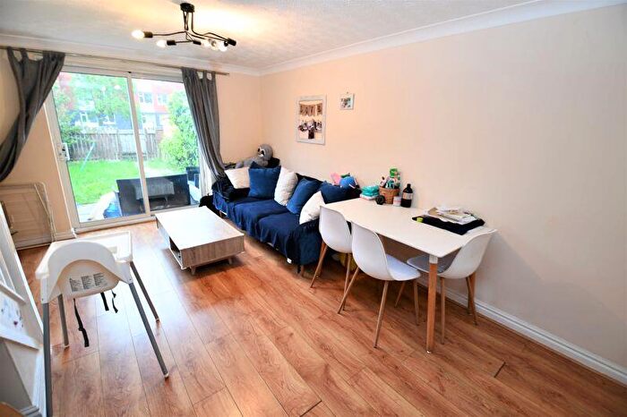 2 Bedroom Terraced House To Rent In Wadlow Close, Salford, M3