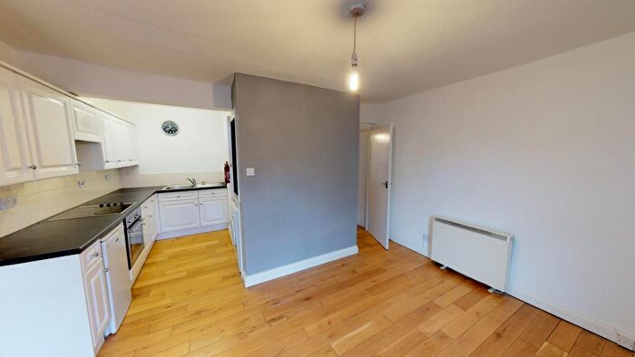 1 Bedroom Flat To Rent In Flat Berkley Court, North Sherwood Street, NG1