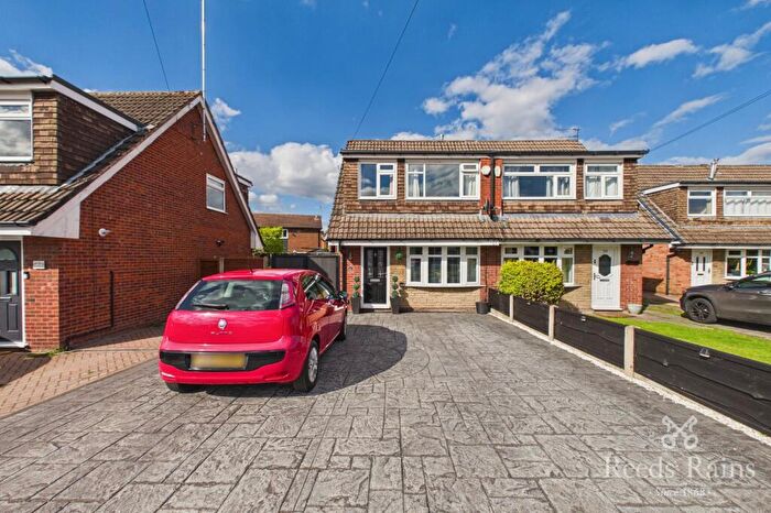3 Bedroom Semi-Detached House For Sale In Shearwater Road, Offerton, Stockport, Cheshire, SK2