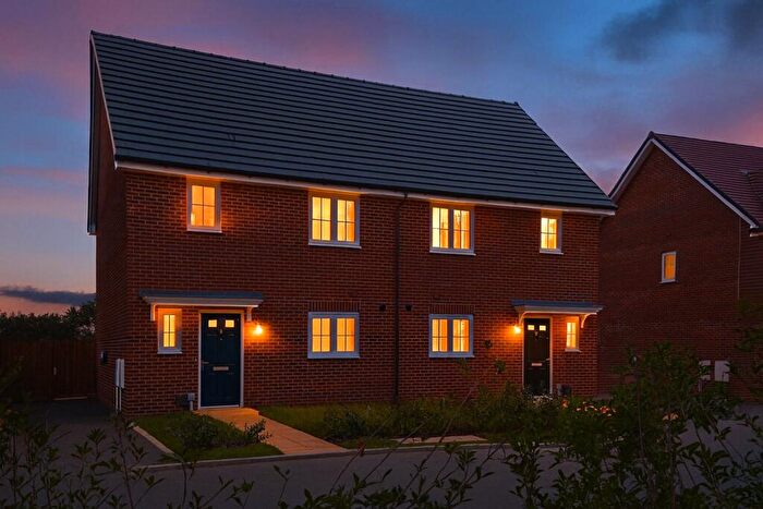 3 Bedroom Semi-Detached House For Sale In Salsify Avenue, Ipswich, Suffolk, IP1