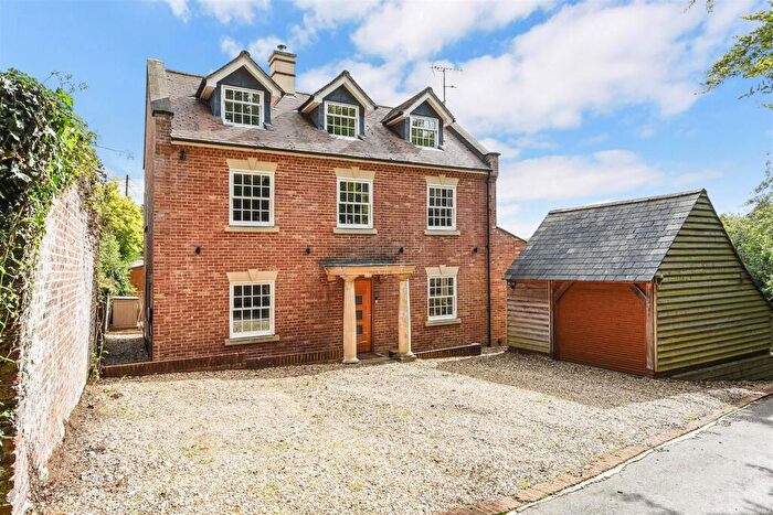 4 Bedroom Detached House For Sale In Anne Howard Gardens, Arundel, BN18