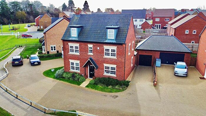 5 Bedroom Detached House For Sale In Ramfield Crescent, Collingtree Park, Northampton, NN4