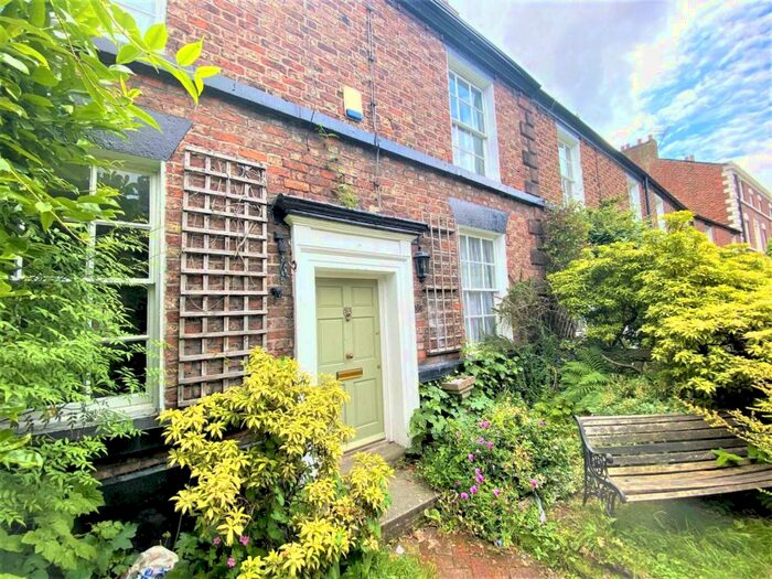 3 Bedroom Town House To Rent In Woolton Street, Liverpool, L25