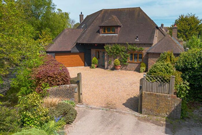 4 Bedroom Detached House For Sale In The Butts, Sandwich, Kent, CT13