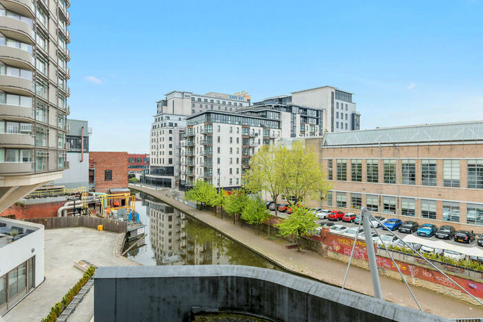 2 Bedroom Apartment To Rent In Canal Street, Nottingham, NG1