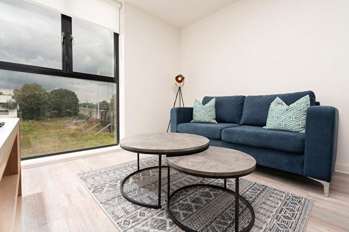 1 Bedroom Flat To Rent In Vauxhall, L3