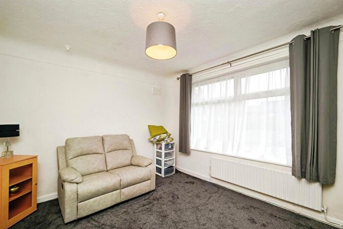 2 Bedroom Semi-Detached Bungalow For Sale In Sandbrook Lane, Wirral, CH46