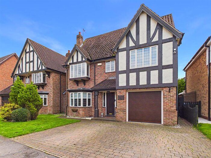 4 Bedroom Detached House For Sale In Westerdale, Swanland, HU14