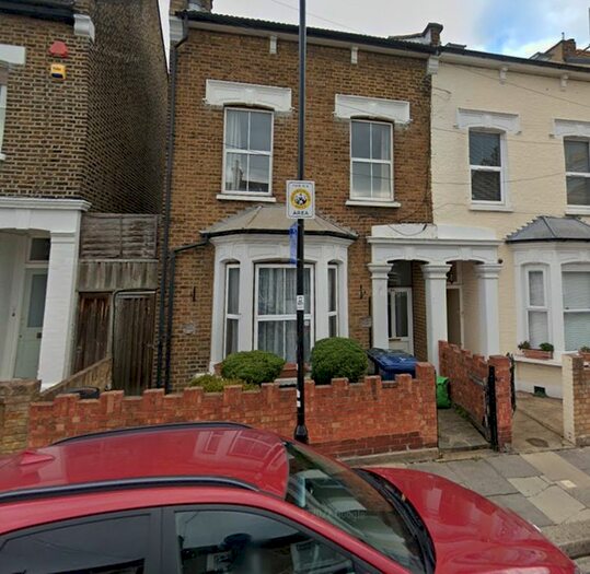 3 Bedroom Flat To Rent In Goldsmith Road, London, W3