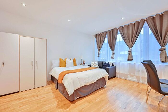 Studio For Sale In Peterborough Road, Harrow, HA1