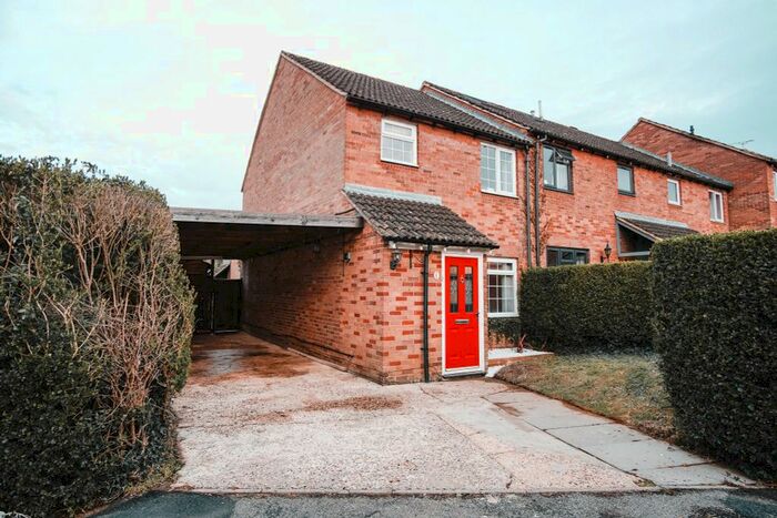 3 Bedroom Terraced House To Rent In Churchill Drive, Marlow, SL7