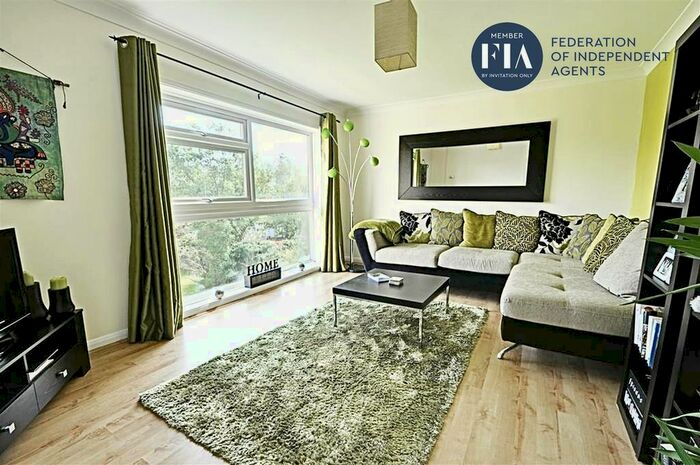 1 Bedroom Flat To Rent In Spencer Road, Osterley, Isleworth TW7