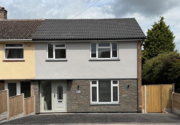 3 Bedroom Semi-Detached House For Sale In Breck Bank, New Ollerton, Newark, NG22