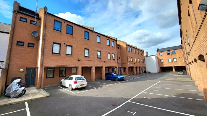 2 Bedroom Apartment For Sale In Lincoln Road, Peterborough, PE1