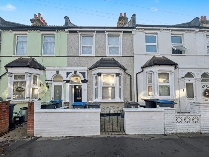 Terraced House For Sale In Grasmere Road, London, SE25
