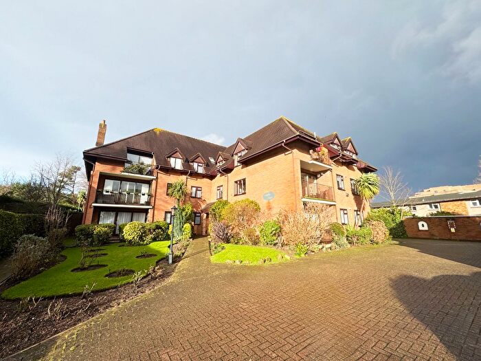 2 Bedroom Flat For Sale In Raleigh Close, London, NW4