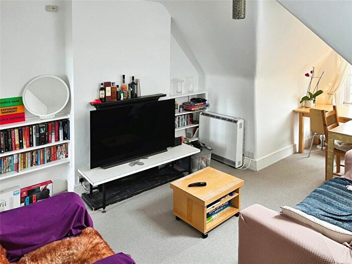 1 Bedroom Flat To Rent In Guilford Avenue, Surbiton, KT5