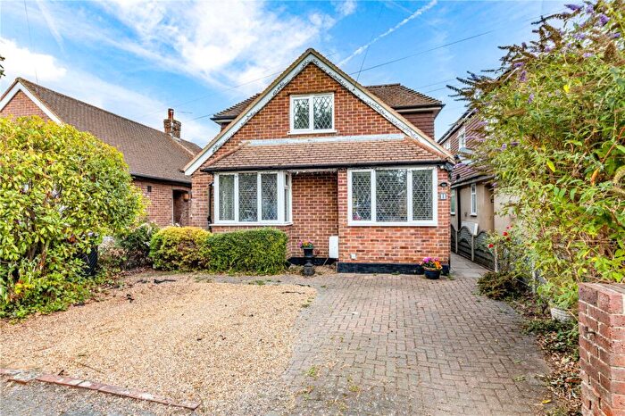 4 Bedroom Bungalow For Sale In Winern Glebe, Byfleet, West Byfleet, Surrey, KT14