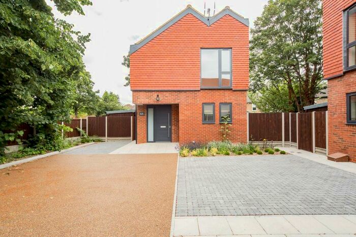 3 Bedroom House To Rent In Aldersbrook Road, London, E12