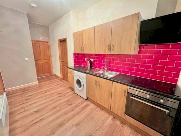 1 Bedroom Apartment To Rent In Southgate, Halifax, HX1