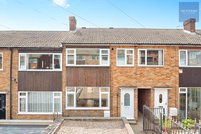 3 Bedroom Terraced House For Sale In Sommerdale Grove, LS13