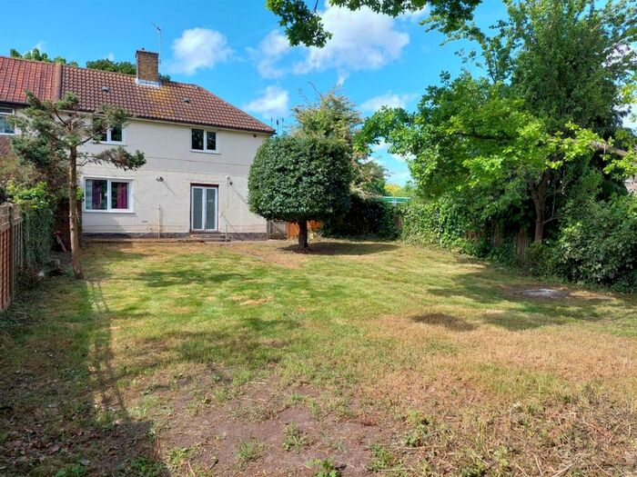 3 Bedroom End Of Terrace House To Rent In Russell Lane, London, N20