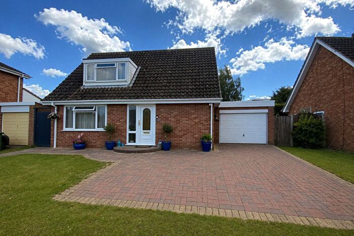 3 Bedroom Detached House For Sale In Barrow Drive, Taunton, TA1