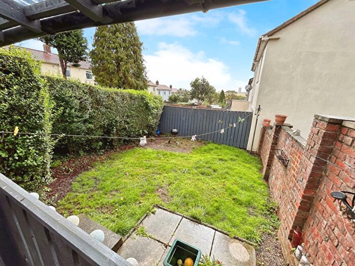 2 Bedroom Flat To Rent In Woodleigh View, Newcastle Upon Tyne, NE3