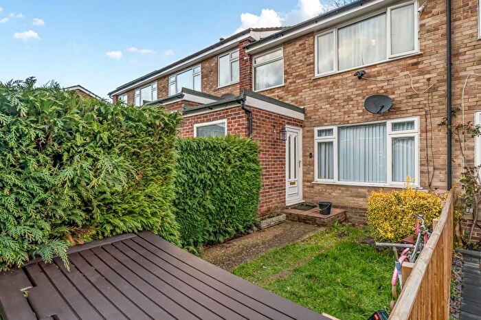 3 Bedroom Semi Detached House For Sale In Newbury, Berkshire, RG14