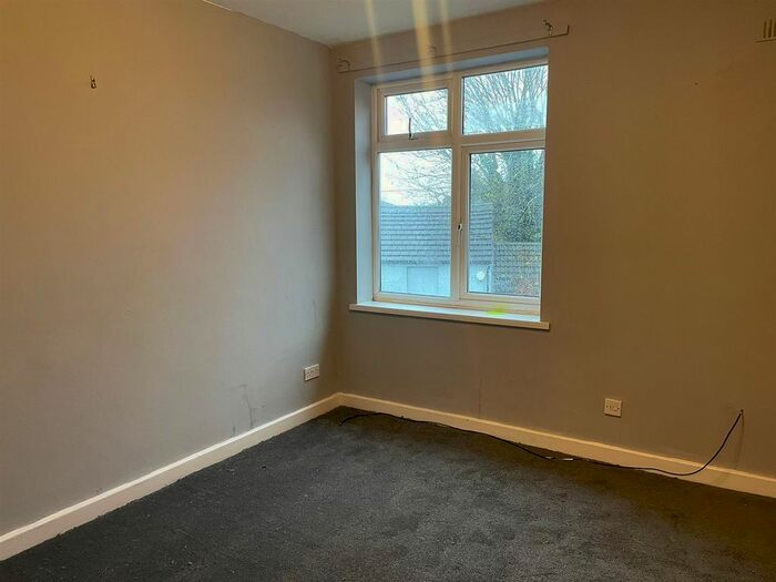 1 Bedroom Flat To Rent In Commonside, Pensnett, Brierley Hill, DY5