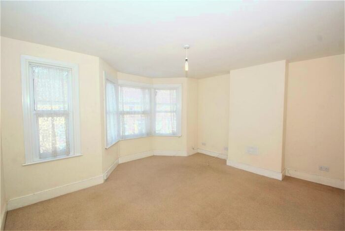 1 Bedroom Apartment To Rent In Clarence Road, Grays, RM17