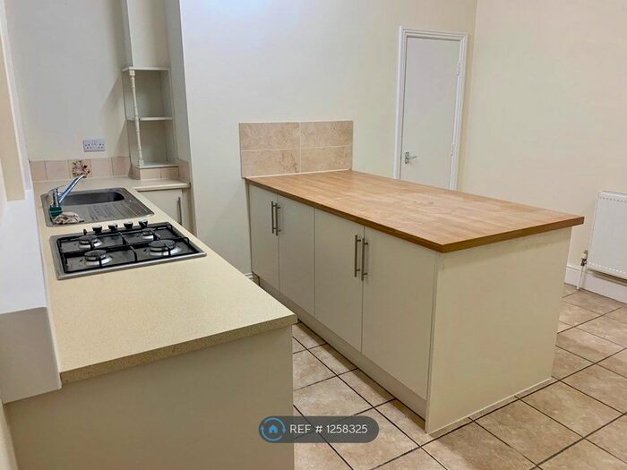 1 Bedroom Flat To Rent In Leeming Street, Mansfield NG18