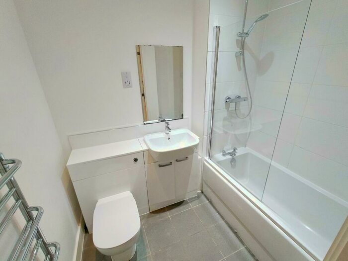 1 Bedroom Flat To Rent In Park Place, Stevenage, SG1