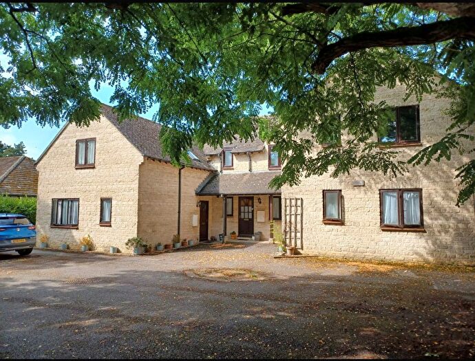 1 Bedroom Flat To Rent In Burford Road, Carterton, Oxfordshire, OX18