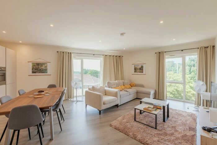 2 Bedroom Apartment To Rent In Bittacy Hill, London, NW7