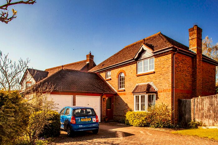 4 Bedroom Detached House To Rent In Whitewalls Close, Compton, RG20