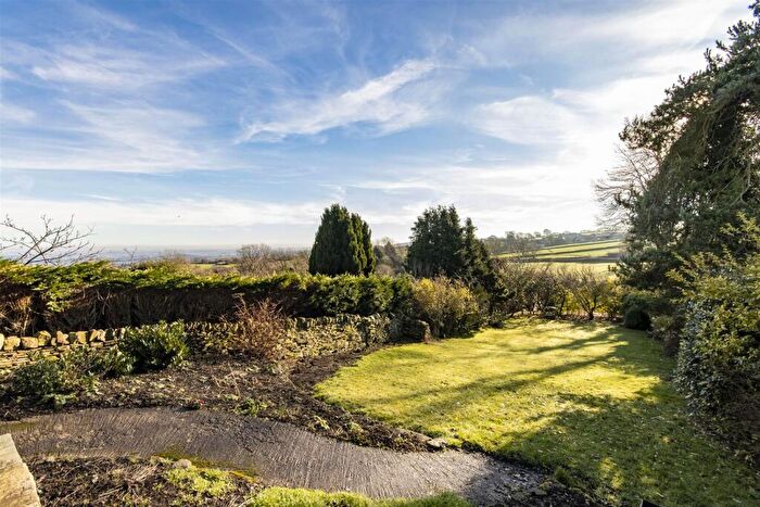 3 Bedroom Detached Bungalow For Sale In Main Road, Wadshelf, Chesterfield, S42