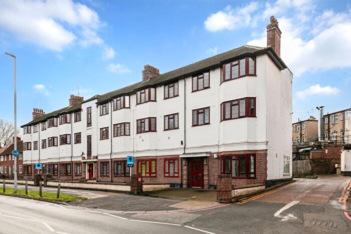 1 Bedroom Flat For Sale In Morden Hall Road, Morden, SM4