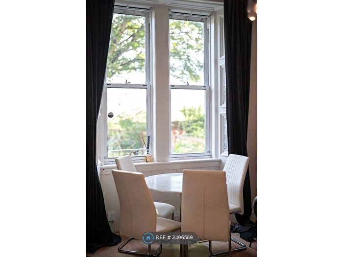 1 Bedroom Flat To Rent In Waverley Park, Edinburgh, EH8