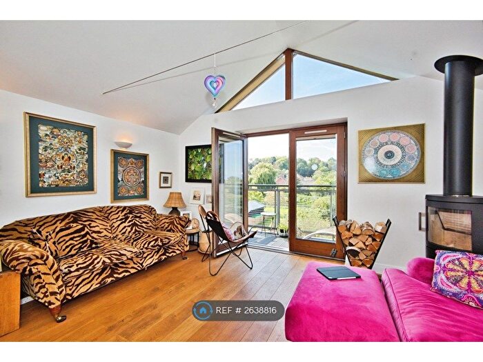 3 Bedroom Terraced House To Rent In Great Bow Yard, Langport, TA10