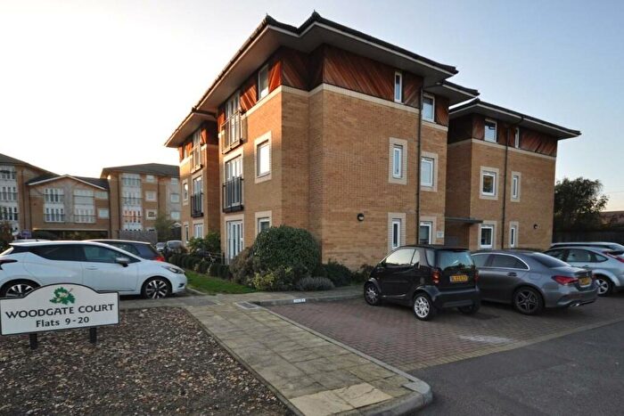 2 Bedroom Flat To Rent In Woodgate Court, Hornchurch, RM11